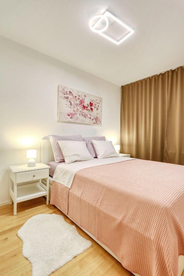 Barbara With Private Parking In The Garage Apartment Zadar Luaran gambar